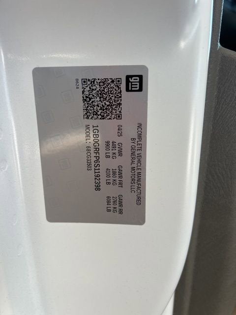 2025 Chevrolet Express Cutaway 3500 1WT