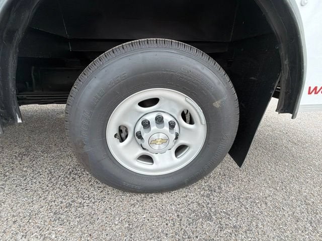 2026 Chevrolet Express Cutaway 3500 1WT