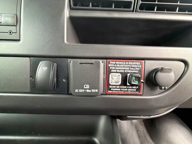 2026 Chevrolet Express Cutaway 3500 1WT