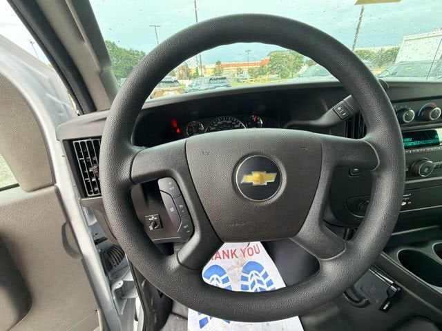 2026 Chevrolet Express Cutaway 3500 1WT