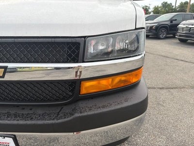 2026 Chevrolet Express Cutaway 3500 1WT
