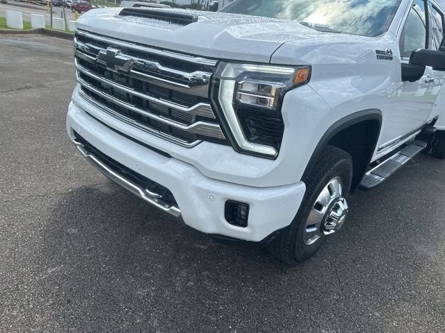 2026 Chevrolet Silverado 3500 HD High Country DRW