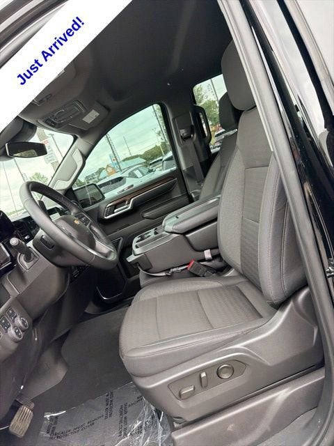 2025 Chevrolet Silverado 1500 LT (2FL)