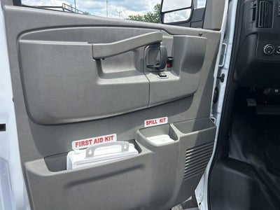 2025 Chevrolet Express Cargo WT