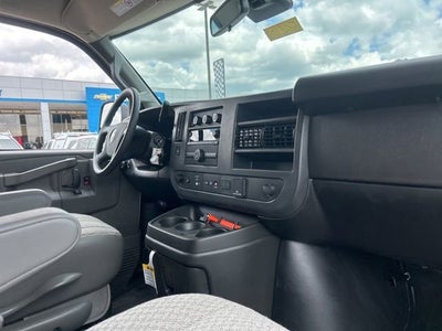 2025 Chevrolet Express Cargo WT