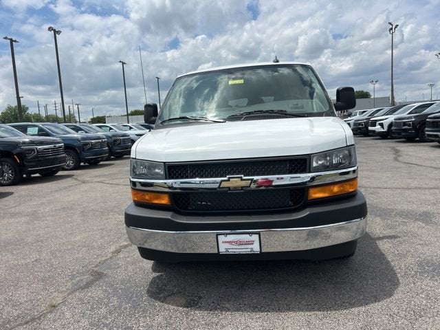 2025 Chevrolet Express Cargo WT