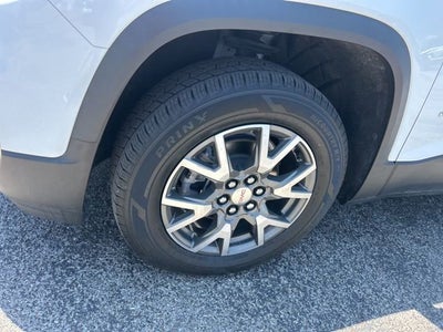 2022 GMC Acadia SLE