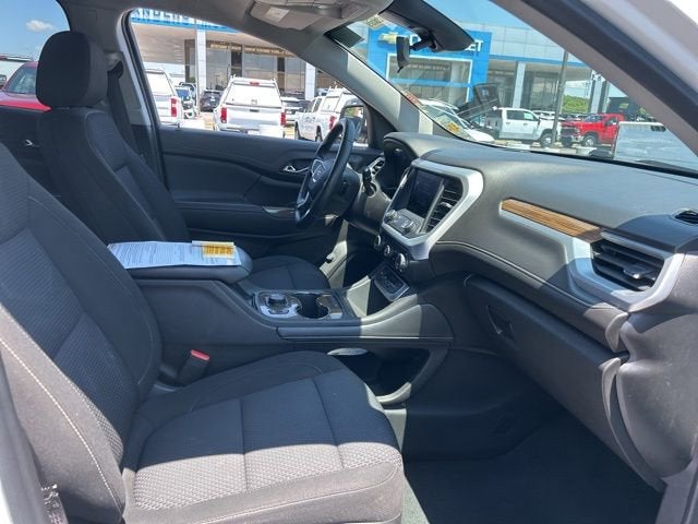 2022 GMC Acadia SLE