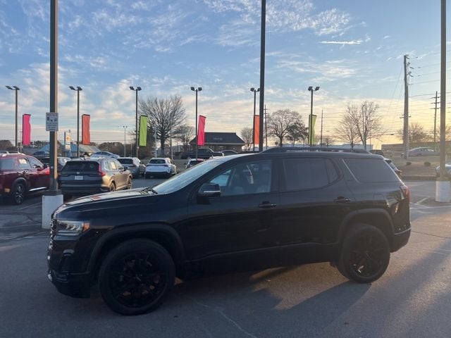 2023 GMC Acadia SLT