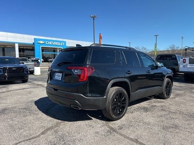 2023 GMC Acadia SLT