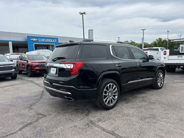 2023 GMC Acadia Denali