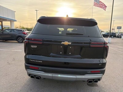 2024 Chevrolet Traverse LT