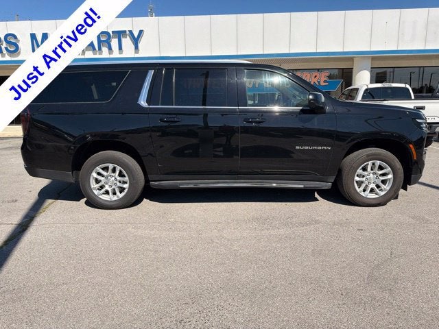 2025 Chevrolet Suburban LT