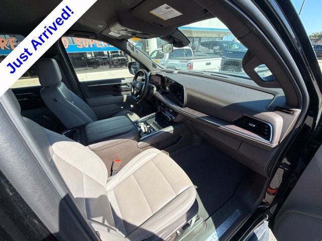 2025 Chevrolet Suburban LT