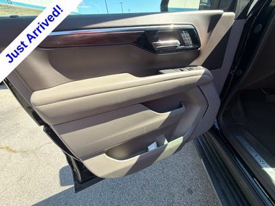 2025 Chevrolet Suburban LT