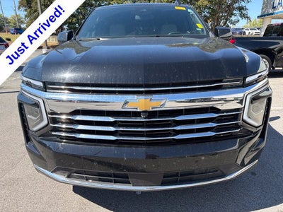 2025 Chevrolet Suburban LT