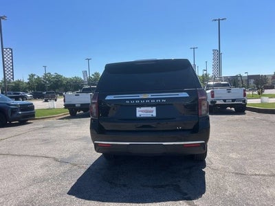 2024 Chevrolet Suburban LT