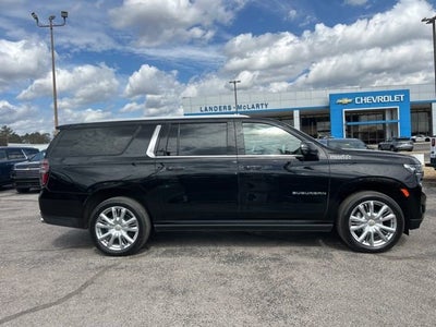 2023 Chevrolet Suburban High Country