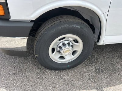 2026 Chevrolet Express Cutaway 3500 1WT