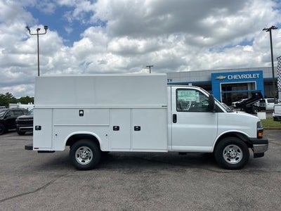 2026 Chevrolet Express Cutaway 3500 1WT