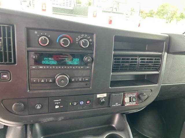2026 Chevrolet Express Cutaway 3500 1WT