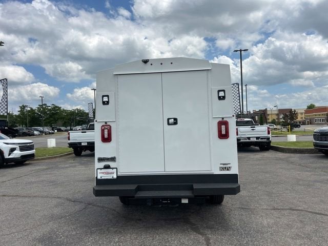 2026 Chevrolet Express Cutaway 3500 1WT