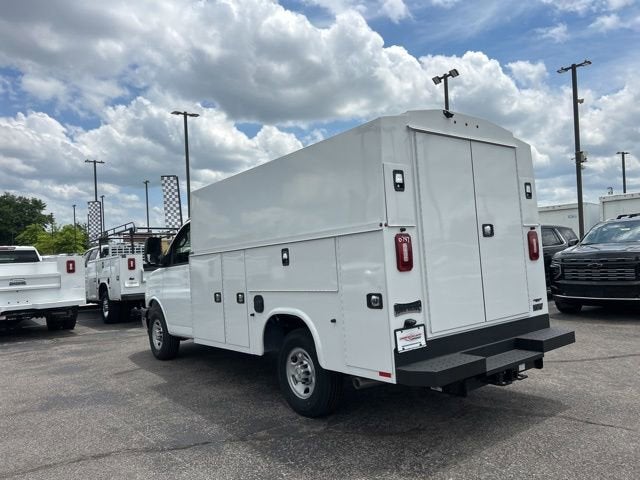 2026 Chevrolet Express Cutaway 3500 1WT