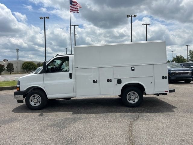 2026 Chevrolet Express Cutaway 3500 1WT