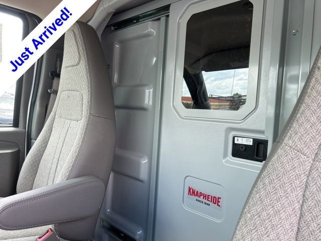 2026 Chevrolet Express Cutaway 3500 1WT