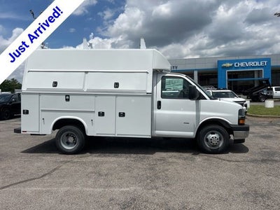 2026 Chevrolet Express Cutaway 3500 1WT