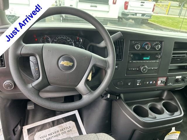 2026 Chevrolet Express Cutaway 3500 1WT
