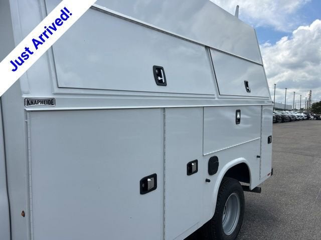 2026 Chevrolet Express Cutaway 3500 1WT