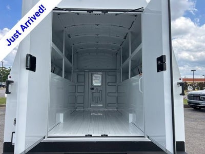 2026 Chevrolet Express Cutaway 3500 1WT