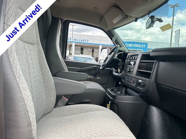 2026 Chevrolet Express Cutaway 3500 1WT
