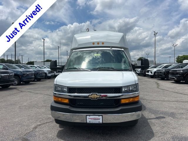 2026 Chevrolet Express Cutaway 3500 1WT
