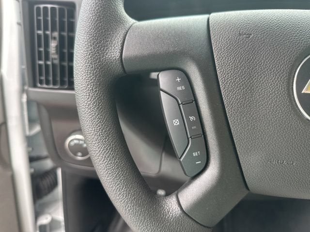 2026 Chevrolet Express Cutaway 3500 1WT