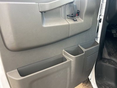 2025 Chevrolet Express Cutaway 3500 1WT