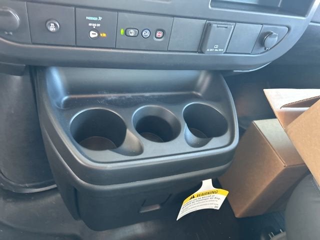 2025 Chevrolet Express Cutaway 3500 1WT