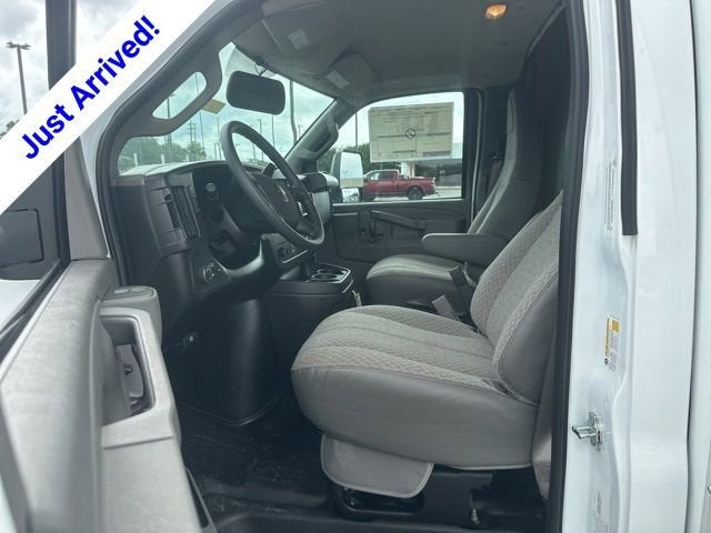 2026 Chevrolet Express Cutaway 4500 2WT