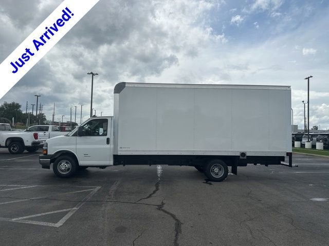 2026 Chevrolet Express Cutaway 4500 2WT