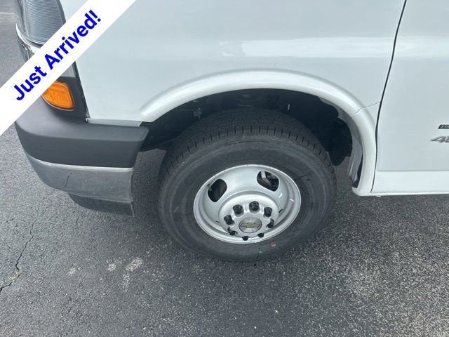 2026 Chevrolet Express Cutaway 4500 2WT