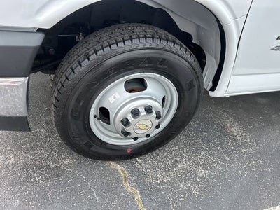 2026 Chevrolet Express Cutaway 4500 2WT