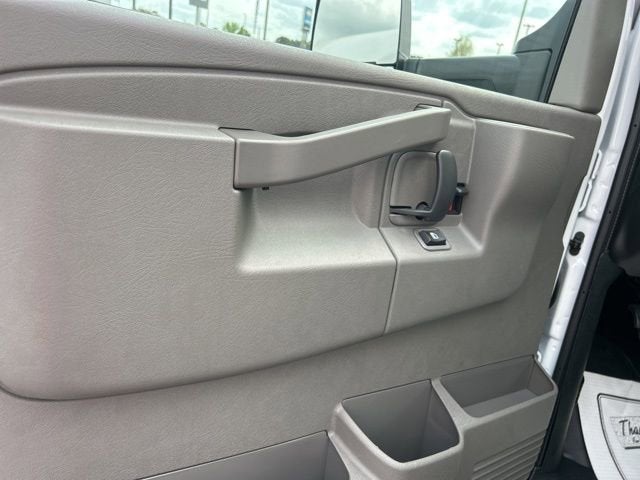 2026 Chevrolet Express Cutaway 4500 2WT