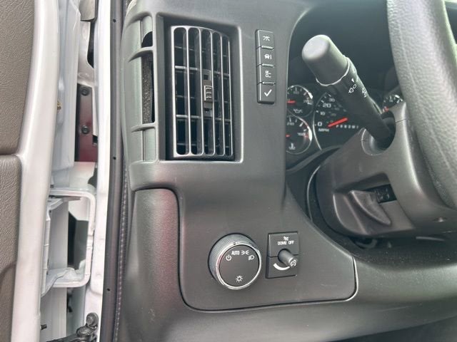 2026 Chevrolet Express Cutaway 4500 2WT