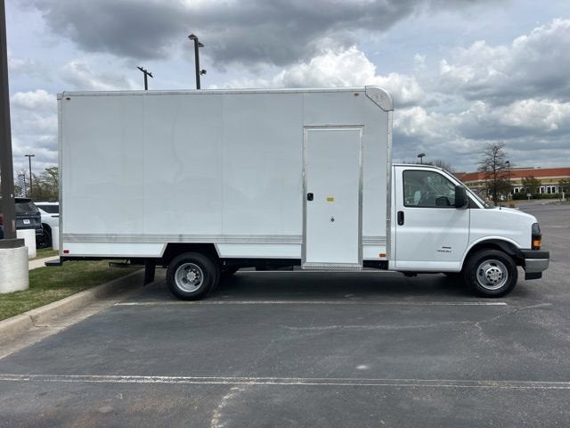 2026 Chevrolet Express Cutaway 4500 2WT