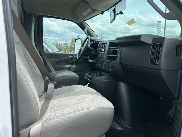 2026 Chevrolet Express Cutaway 4500 2WT