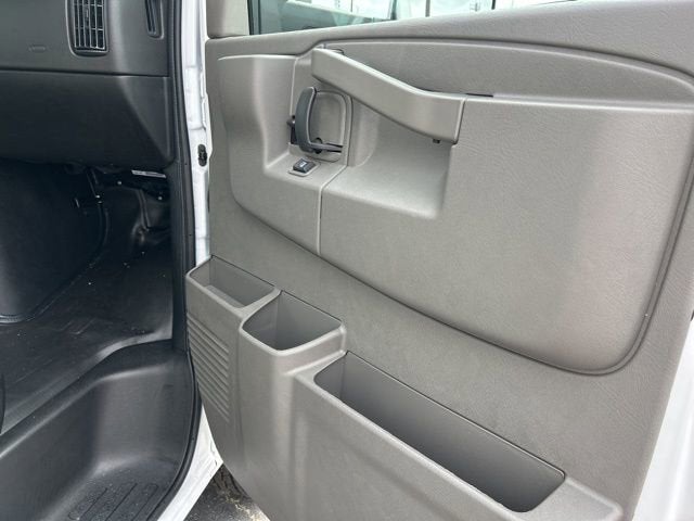 2026 Chevrolet Express Cutaway 4500 2WT