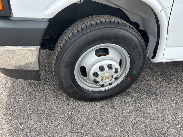 2026 Chevrolet Express Cutaway 4500 2WT