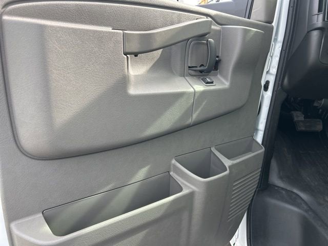 2026 Chevrolet Express Cutaway 4500 2WT