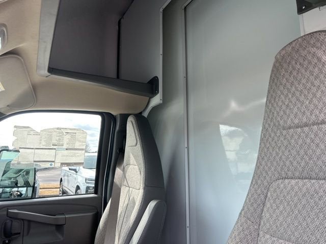 2026 Chevrolet Express Cutaway 4500 2WT